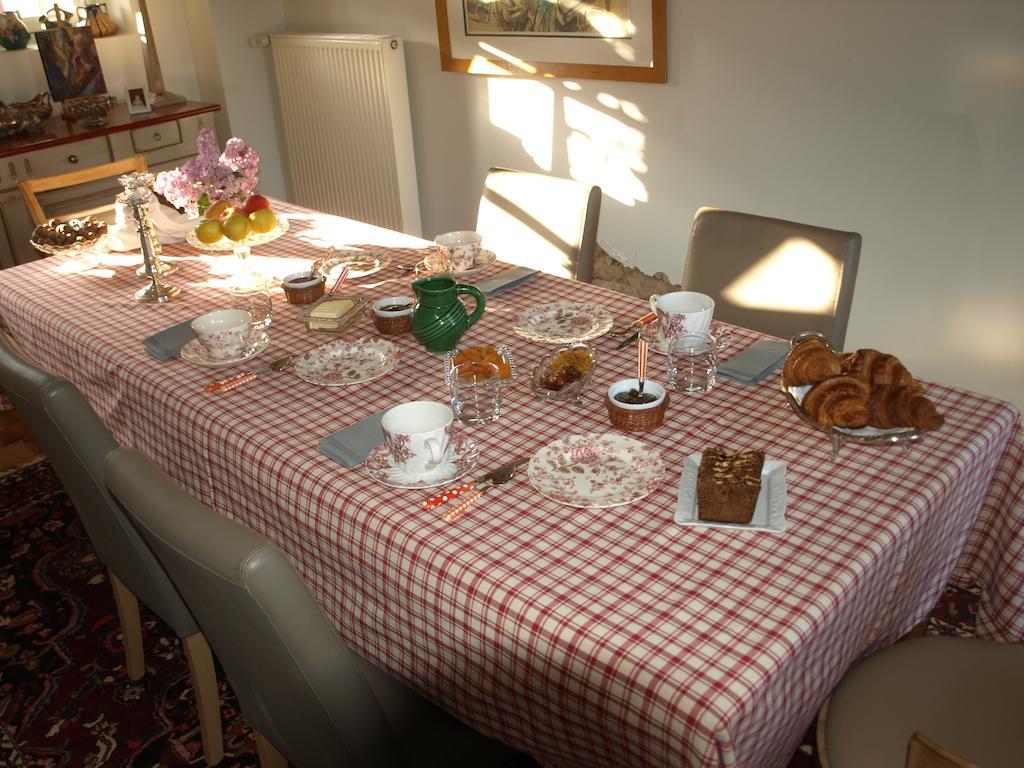 ホテルLe Vivier Challes 部屋 写真